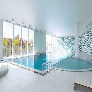 Family Private Bathroom Twin Room